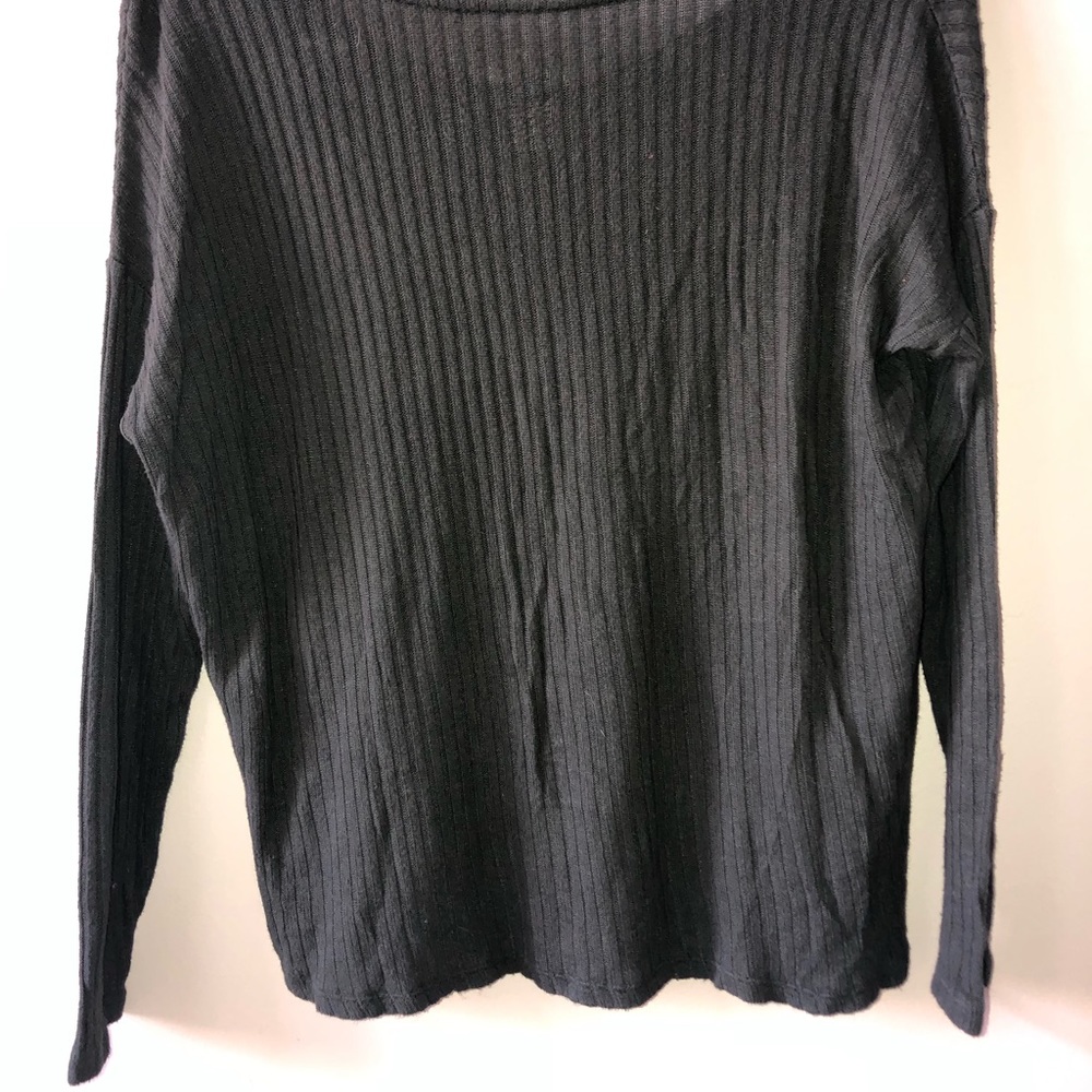 Soft & Sexy American Eagle Long Sleeve - Picture 2 of 4